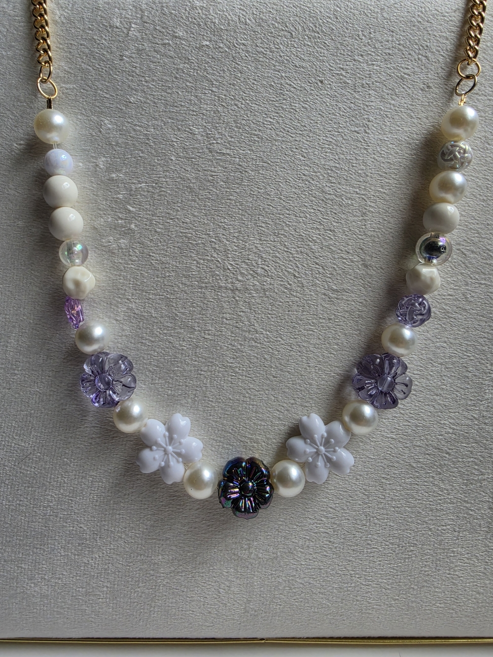 Lavender & White Floral Pearl Statement Necklace - Unbranded - Picture 4 of 9